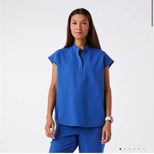 BNWOT Rafaela Oversized Scrub Top XXL Electric Blue